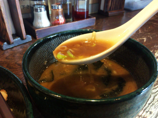 中華そば 麦家（ばくや）｜つけ麺のスープ